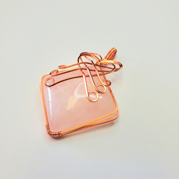 Huge rose quartz square wire wrap necklace - Picture 2 of 4